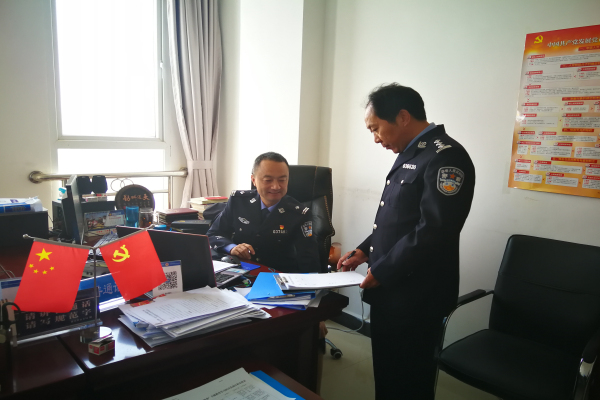 2砚山县纪委监委驻公安局纪检组对公安局上班期间外出人员去向进行检查核实。